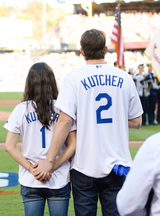 Mila Kunis and Ashton Kutcher at game 4 of the NLCS 2016