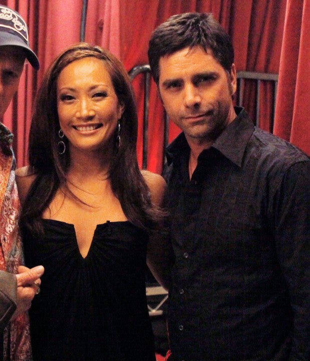carrie ann inaba and john stamos backstage dwts