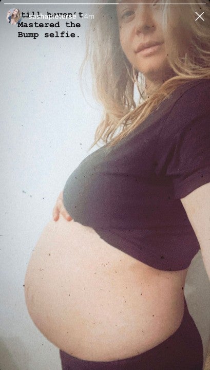 Sasha Pieterse baby bump