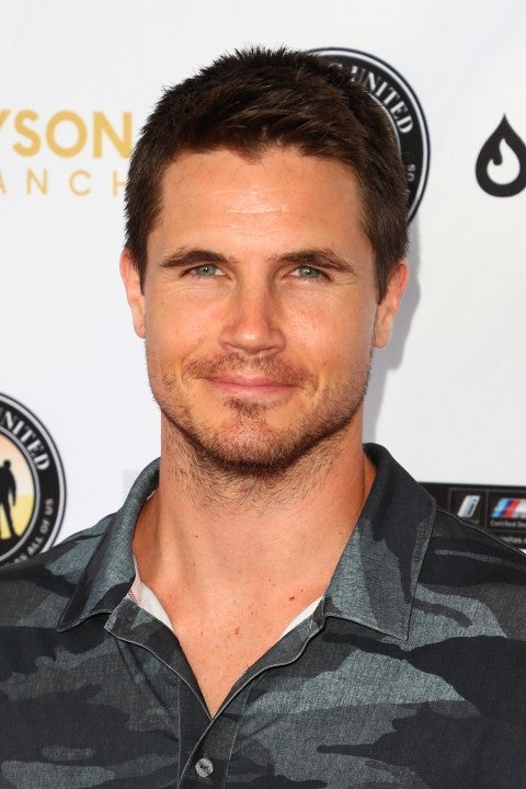 Robbie Amell, Now