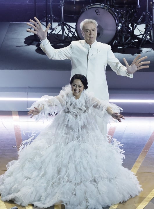 Stephanie Hsu and David Byrne perform "This Is A Life"