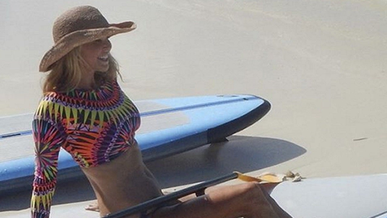 Christie Brinkley Shows Off Her Toned Tummy on Vacation | Entertainment