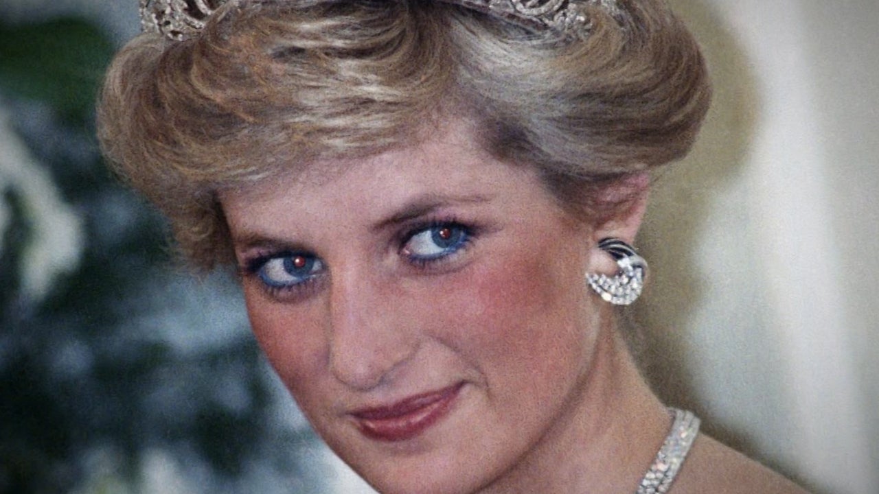 Prince William And Prince Harry Rededicate Princess Diana S Grave On What Would Have Been Her