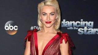 Julianne Hough Is Officially a Red Head! 