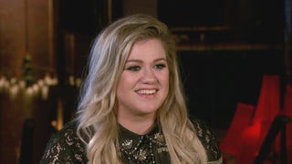 EXCLUSIVE: Kelly Clarkson on How Her Husband Inspired New Music: 'He Makes Me Feel So Sexy' 