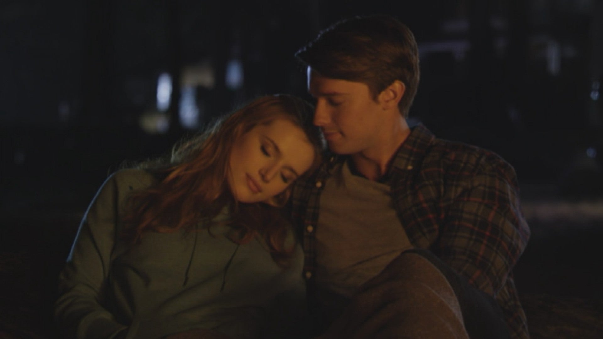 Midnight Sun' Review: Bella Thorne Can't Act in Ludicrous Romance