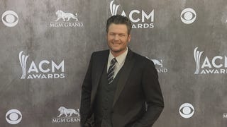 Blake Shelton Tries (and Fails) to Teach Gwen Stefani's Son, Kingston, to Drive -- Watch!