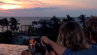 ET's Keltie Knight Shares Her Secrets for the Ultimate Date-Cation