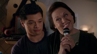 Josh Gets a Karaoke Ultimatum From Mom in 'Crazy Ex-Girlfriend' Sneak Peek (Exclusive)