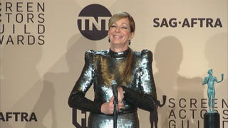 Allison Janney Backstage at the 2018 SAG Awards (Full Press Conference) 