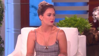 Billie Lourd Talks 'Surreal' Life Without Mom Carrie Fisher and Grandmother Debbie Reynolds 