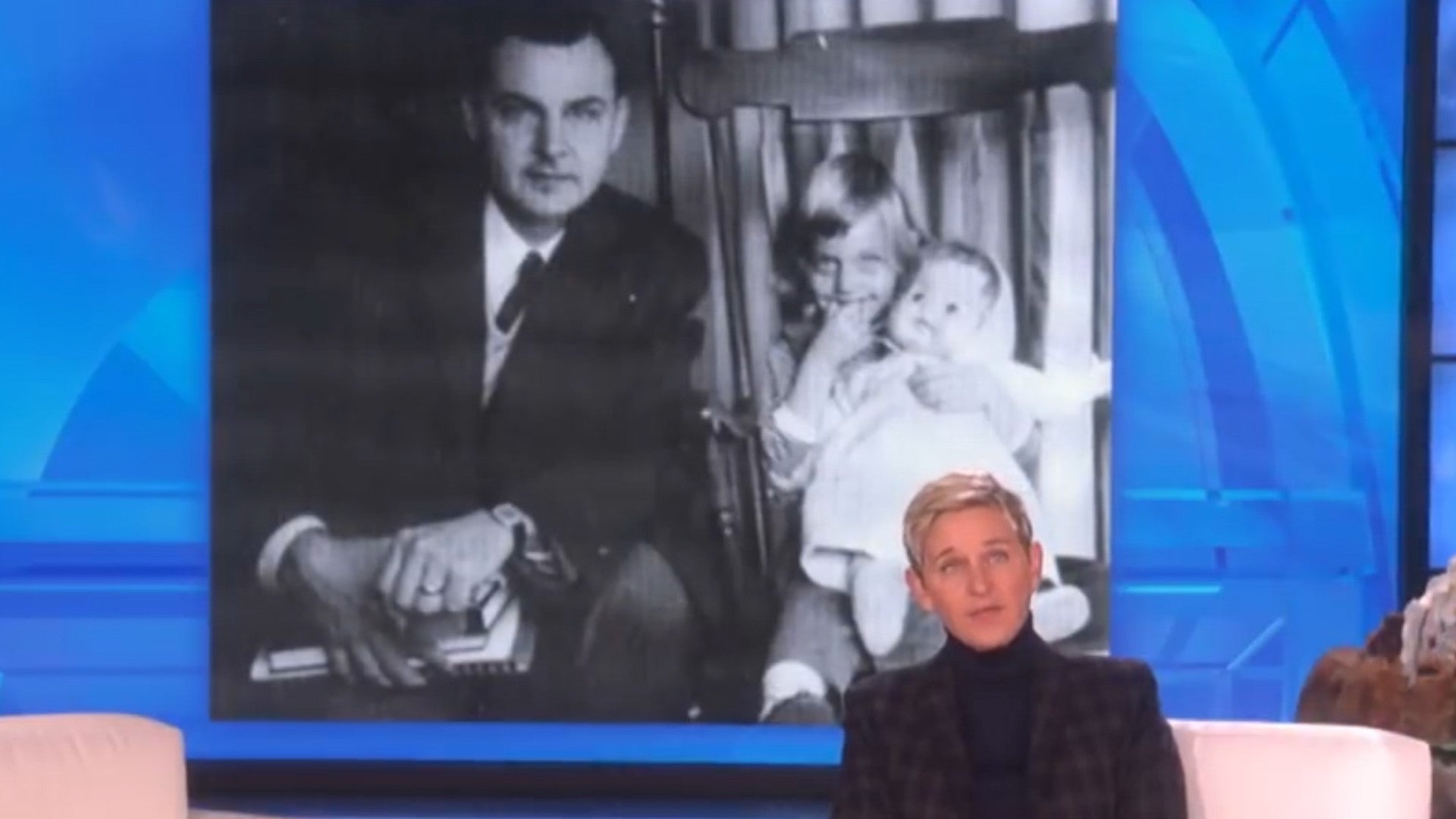 Ellen Degeneres Emotionally Reveals That Her Father Elliott Has