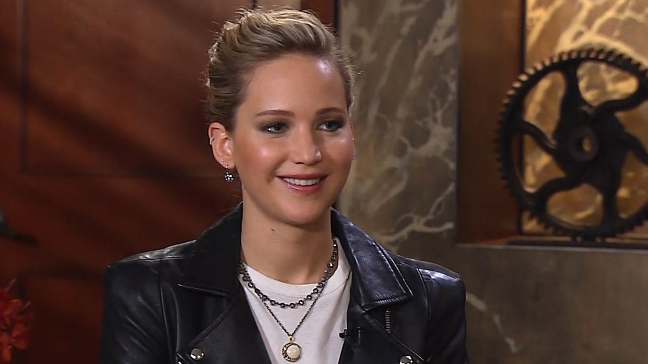 Jennifer Lawrence Was 'Sobbing' During Amy Schumer's 'Beautiful and