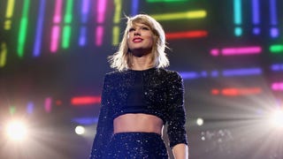 EXCLUSIVE: Taylor Swift Headed for Halftime Show, Source Says -- But Not the One You Think! 