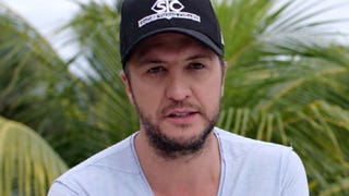 Luke Bryan Says His Perfect Vacation Includes 'a Lot of Family' and Blake Shelton (Exclusive)