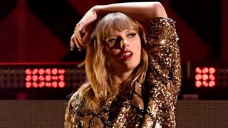 Watch Taylor Swift and Ed Sheeran Take the Stage Together!