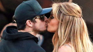 Jennifer Lopez Caught Kissing Her Ex Casper Smart - Are They Back Together?