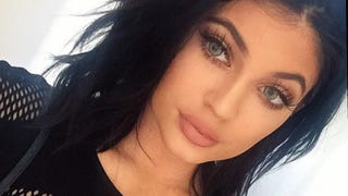 Kylie Jenner Tries Blue Eyes 'For Fun'