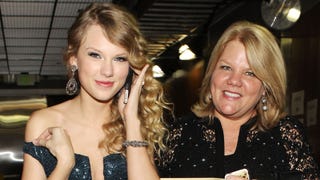 Taylor Swift Reveals Her Mother Has Cancer