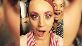Kaley Cuoco Takes The Pink Hair Trend to a Whole New Level!
