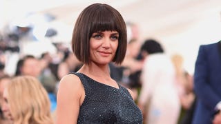 Katie Holmes Chops Off Hair, Debuts Bob at 2015 Met Gala