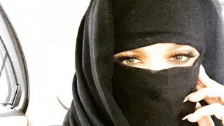 Khloe Kardashian Sparks Backlash With Niqab Selfie