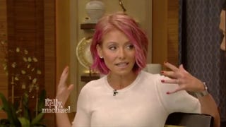 Kelly Ripa Debuts New Pink 'Do