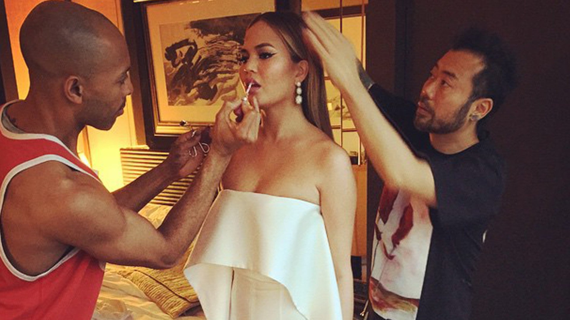 Chrissy Teigen Suffers A Wardrobe Malfunction Of The Highest Caliber At The 2015 Cfda Fashion Awards Entertainment Tonight