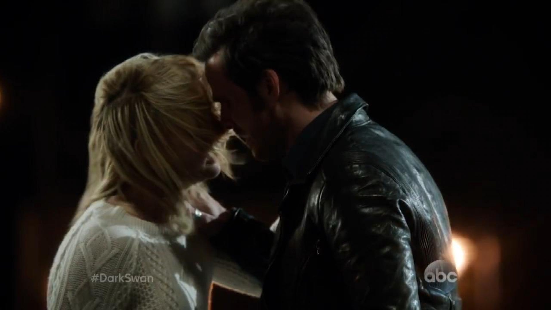Exclusive Hook And Emma Exchange I Love You S And A Ring In