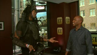 Dwight Howard Shows Up at Comic-Con as the Predator