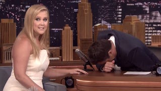Amy Schumer Shocks Jimmy Fallon With Raunchy Jokes About His Finger