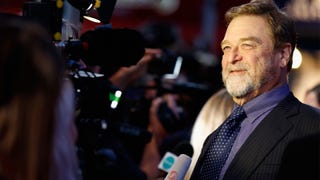 John Goodman Debuts Dramatic Weight Loss -- See the Pics!