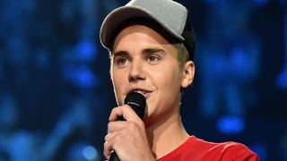 Justin Bieber Calls Out Audience for Not Clapping on Beat