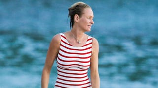 45-Year-Old Uma Thurman Flaunts Her Slim Figure in Retro Swimsuit