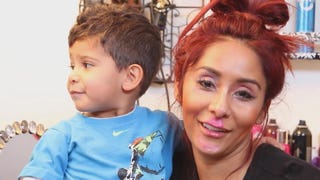 Snooki's 3-Year-Old Son Does Her Makeup and It's Hilarious!