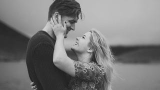 'Pretty Little Liars' Star Sasha Pieterse, Engaged!