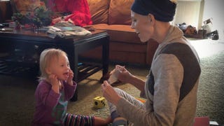 Joey Feek Adorably Plays With Daughter Indy in New Home Video