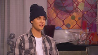 Justin Bieber's Gorgeous Mystery Girl Found!