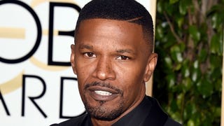 Jamie Foxx Saves a Man From a Burning Vehicle