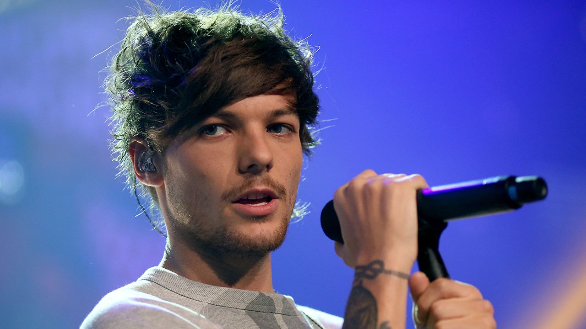 One Direction's Louis Tomlinson Welcomes a Son! | Entertainment Tonight