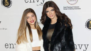 Teresa Giudice Stuns With Daughter Gia in First Red Carpet Appearance After Prison