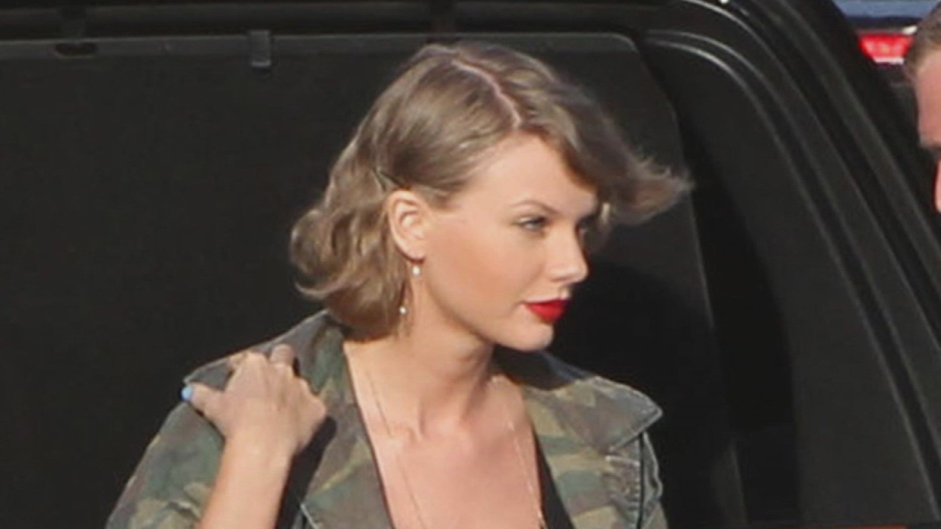 taylor swift camo jacket