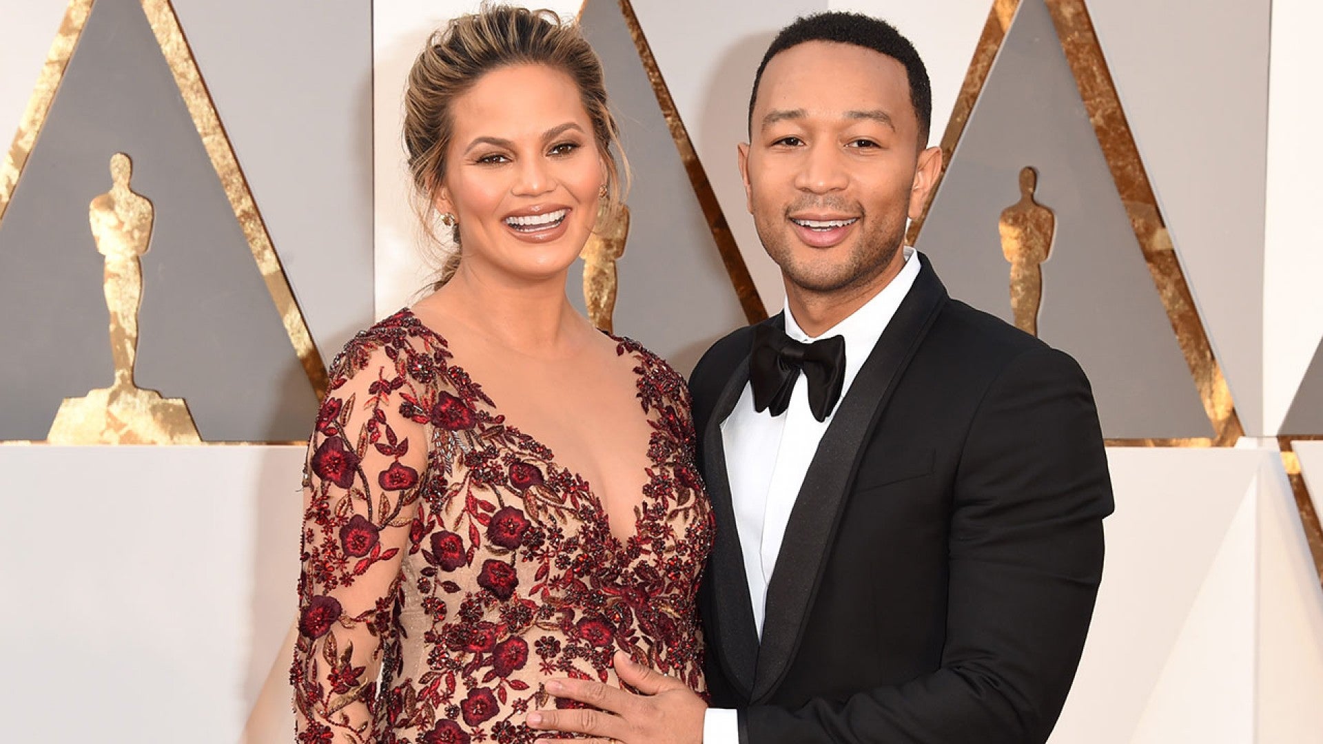 Chrissy Teigen Gives Birth To A Baby Girl With John Legend Find Out Her Name Entertainment Tonight