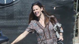 Jennifer Garner Parties With a Marching Band For Her 44th Birthday