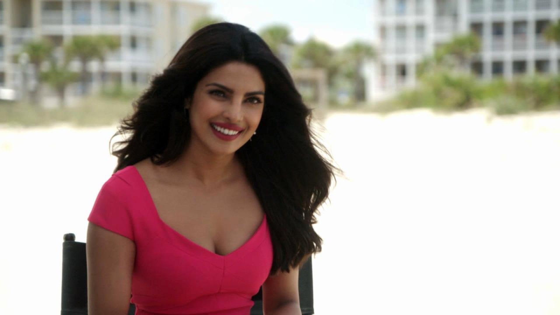 Exclusive Baywatch Villain Priyanka Chopra Dishes On Her Favorite Memory Of The Tv Show Entertainment Tonight Then why does this deserve a mention in the best priyanka chopra movies list? exclusive meet priyanka chopra s baywatch villain victoria