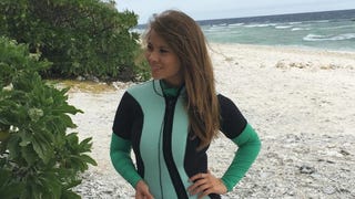 Bindi Irwin Snorkeling in the Middle of Australia's Winter!