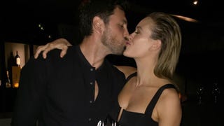 Peta Murgatroyd Puts Baby Bump On Display During 30th Birthday Celebration