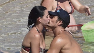 Orlando Bloom Gets Super Handsy During PDA-Filled Vacation in ...