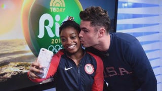 Watch Simone Biles' Priceless Reaction to Zac Efron Surprise Meeting