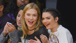 Kendall Jenner and Karlie Kloss Have Girls' Night Out at Lakers Game